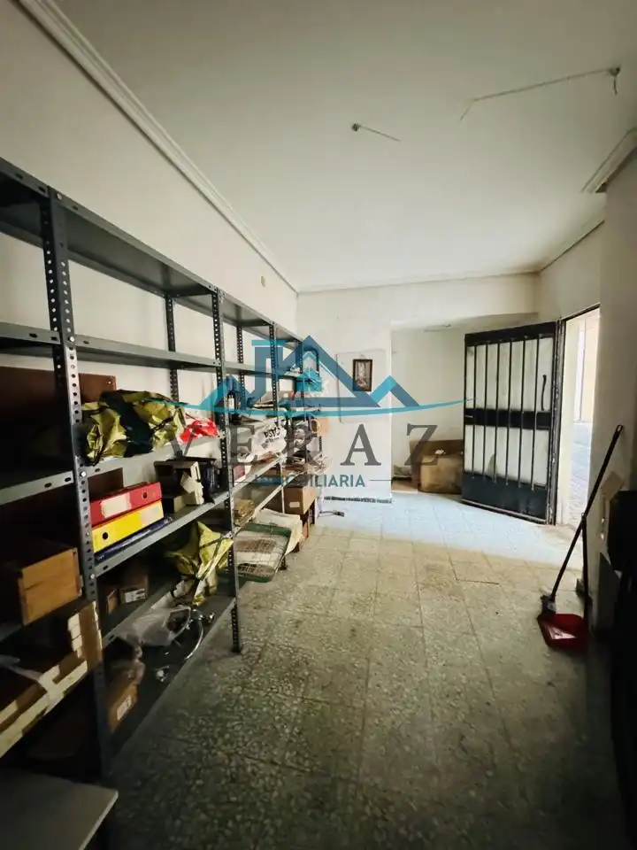 Local comercial en venda a Barrio Nuevo, imagen 2
