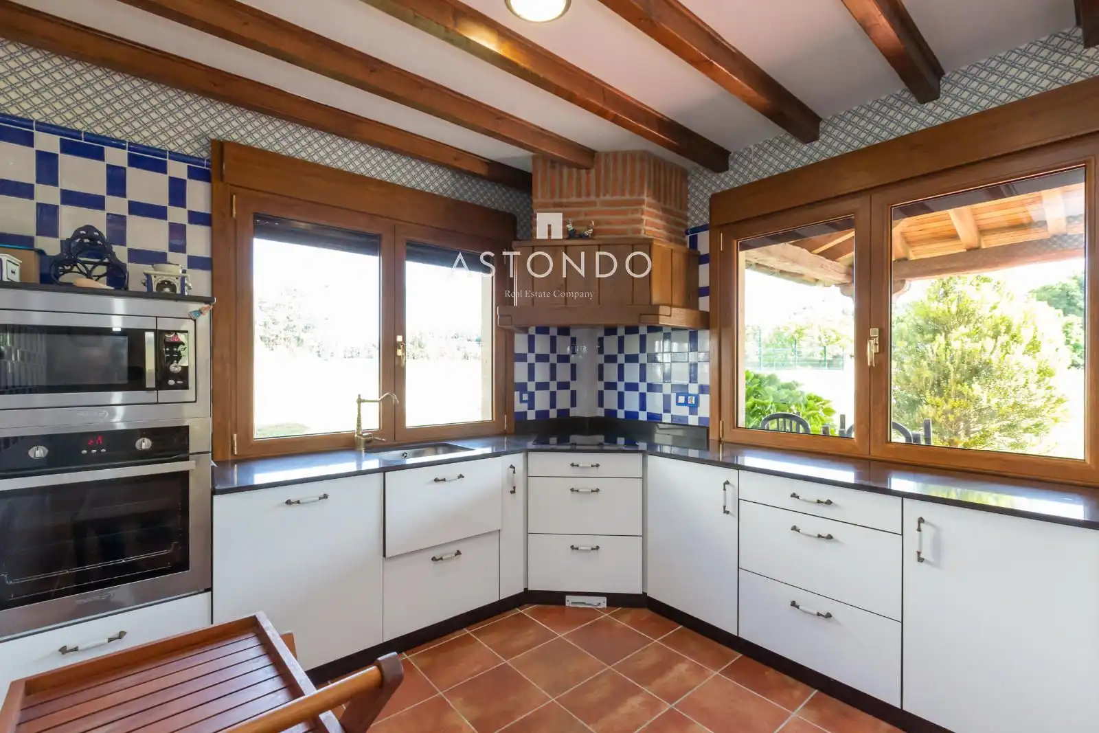 Cocina de Casa o chalet en venta en Bareyo con Calefacción, Jardín privado y Terraza