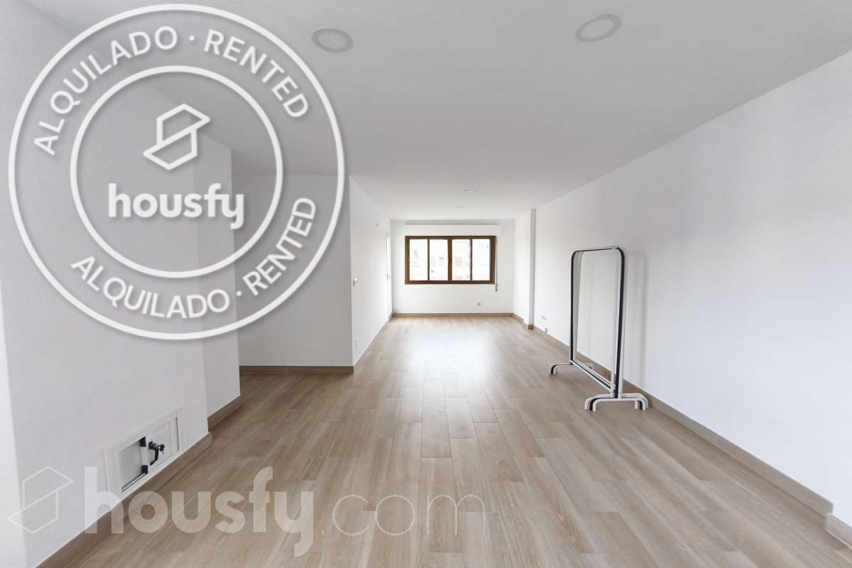 Exterior view of Flat to rent in Fuenlabrada  with Parquet flooring