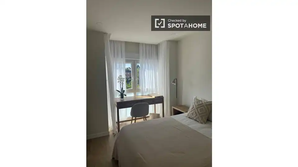 Schlafzimmer von Wohnung zur Miete in Parque Empresarial