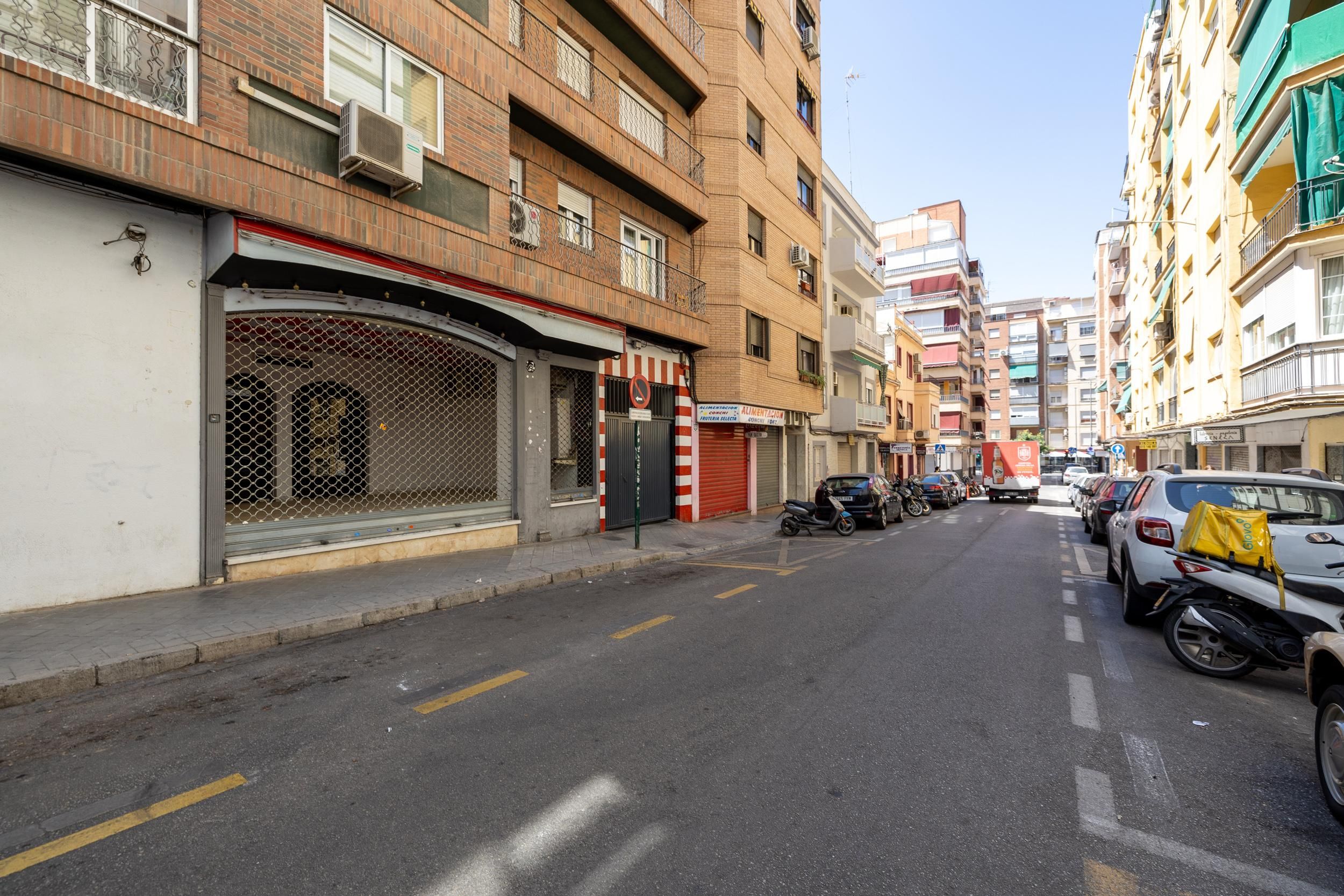 Außenansicht von Geschaftsraum zum verkauf in  Granada Capital