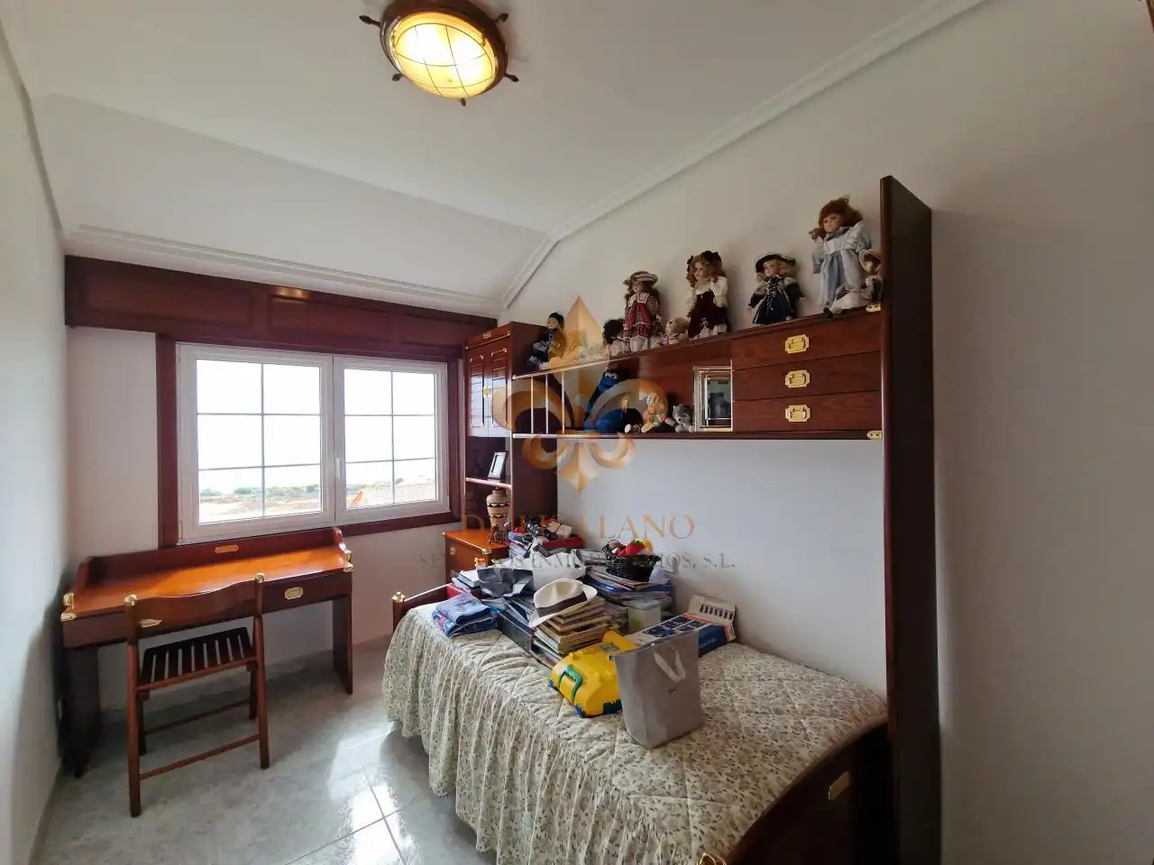 Piso en venta en Oia con Calefacción, Terraza y Amueblado