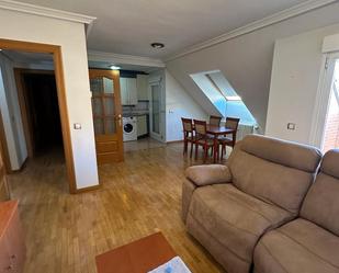 Living room of Flat for sale in Salamanca Capital  with Terrace and Balcony