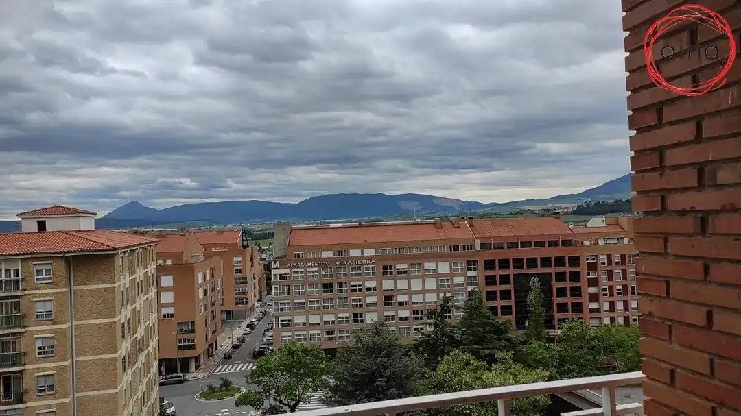 Vista exterior de Piso de alquiler en Barañáin / Barañain con Calefacción y Balcón