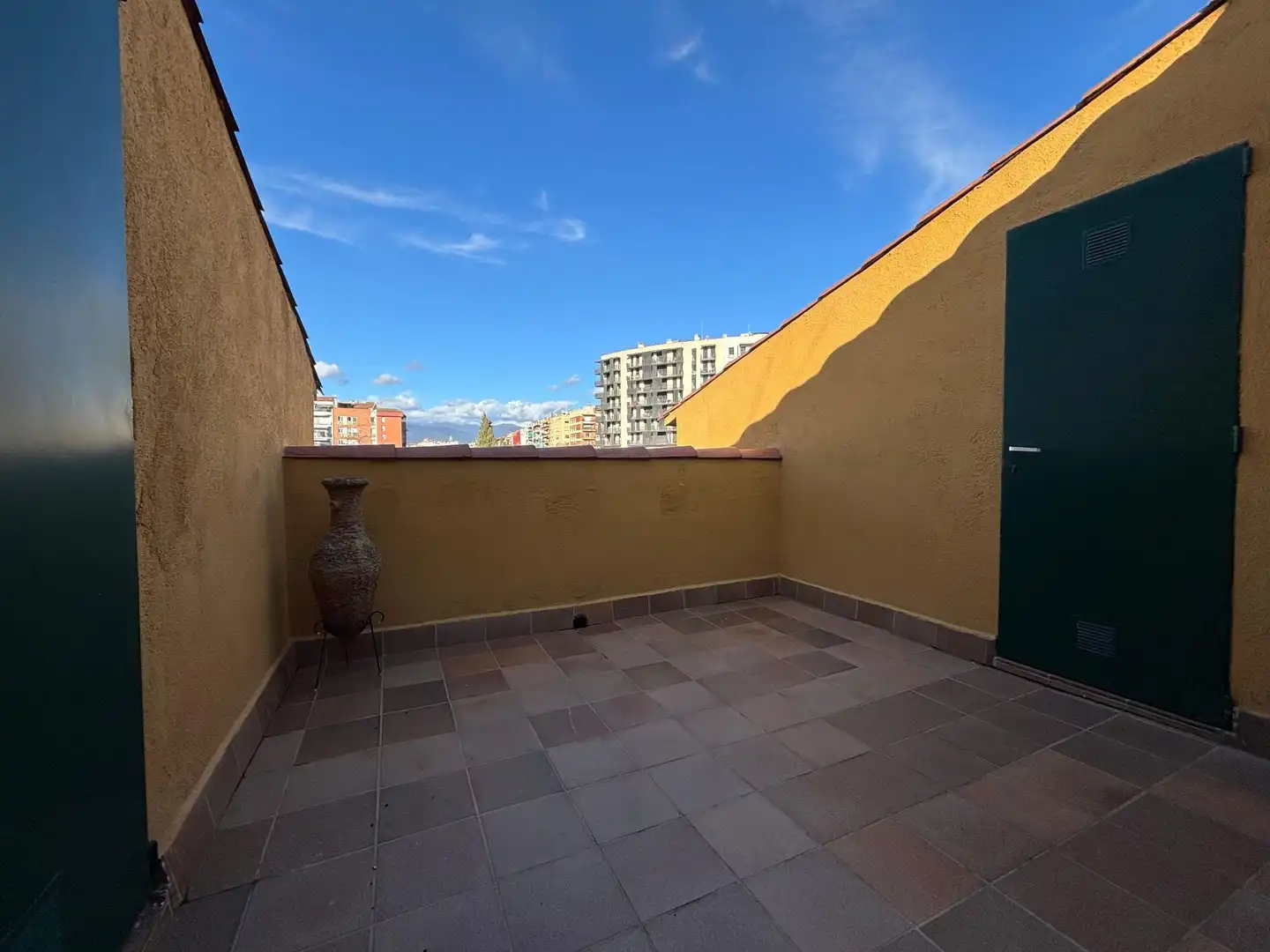 Terrassa de Casa adosada en venda en Granollers amb Aire condicionat, Calefacció i Jardí privat