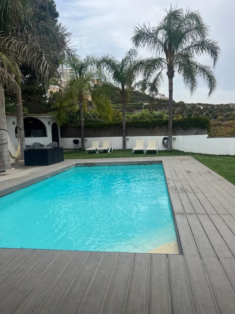 Piscina de Casa o xalet de lloguer en Salobreña amb Aire condicionat, Jardí privat i Parquet