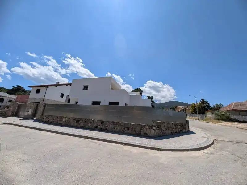 Exterior view of Houses for sale in El Espinar  with Heating and Terrace
