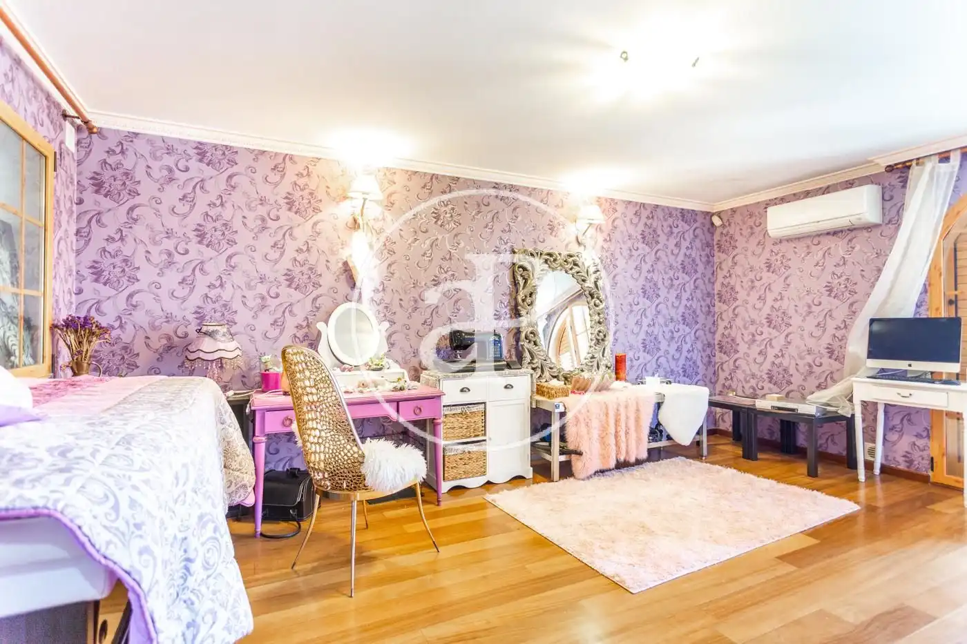 Habitación de Casa adosada en venta en Picanya con Aire acondicionado, Calefacción y Jardín privado