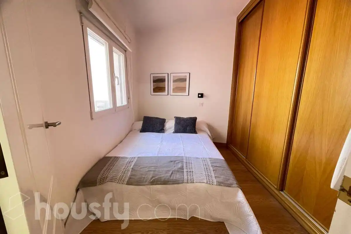 Bedroom of Flat for rent in Madrid  with Air Conditioner, Heating and Parquet flooring