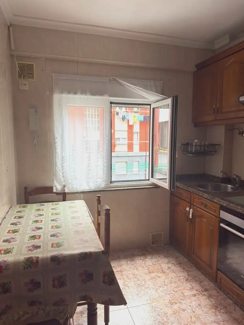 Cuina de Pis en venda en Avilés amb Calefacció i Moblat