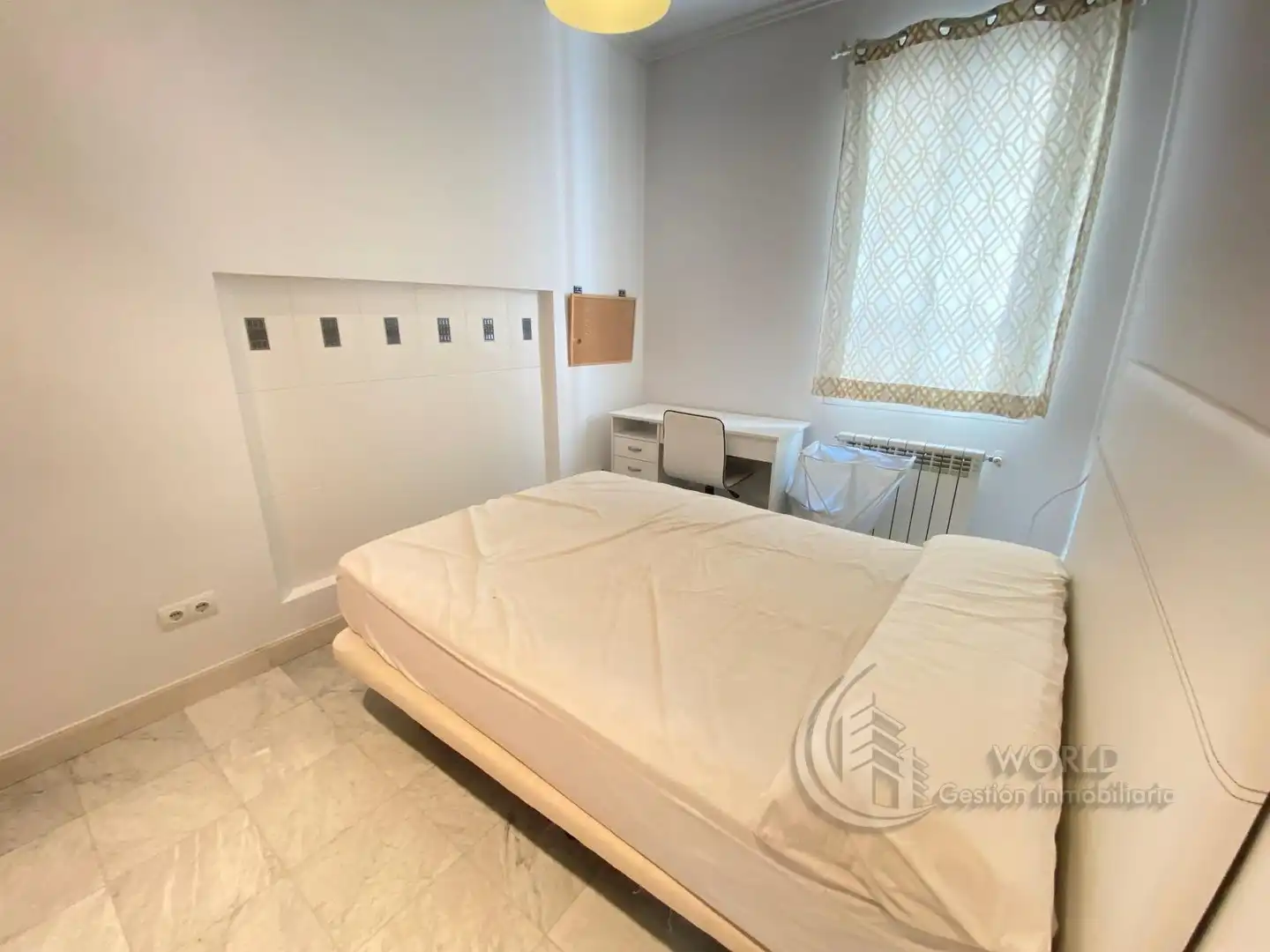 Bedroom of Flat for rent in Chamberí
