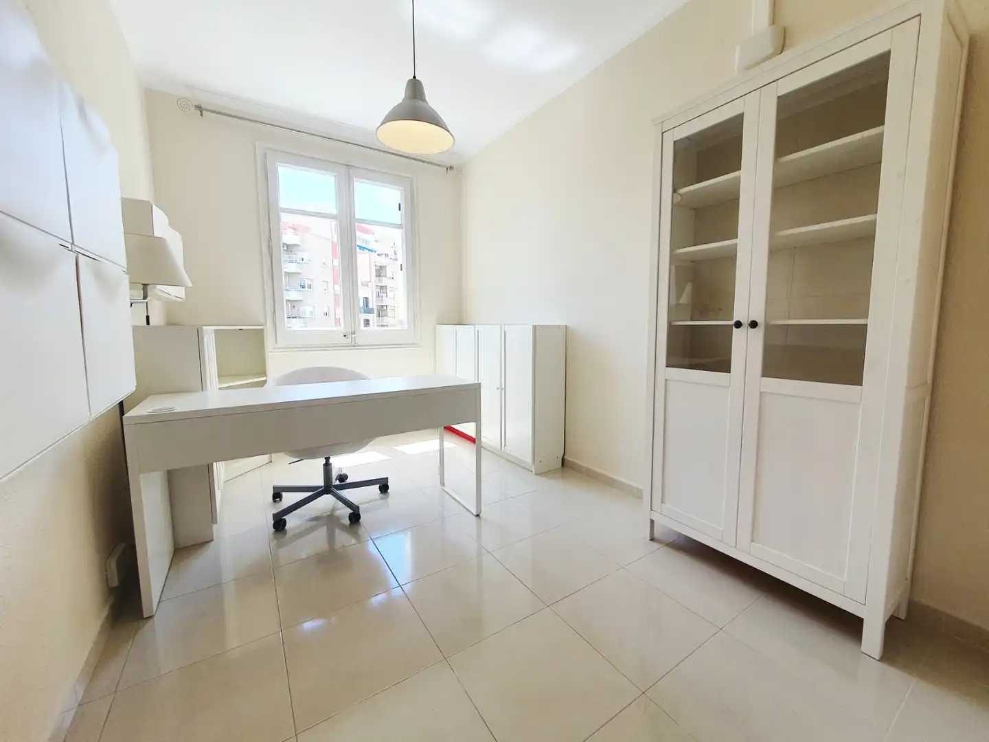 Wohnung zum Verkauf in Barcelona mit Klimaanlage, Heizung und Möbliert
