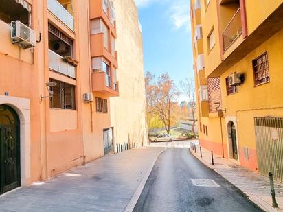 Vista exterior de Pis en venda en  Jaén Capital amb Terrassa i Traster