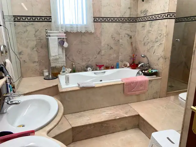 Baño de Edificio en venta en Cerdanyola del Vallès