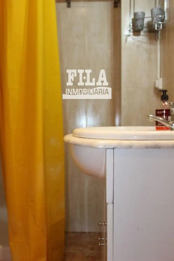 Baño de Apartamento en venta en Centre