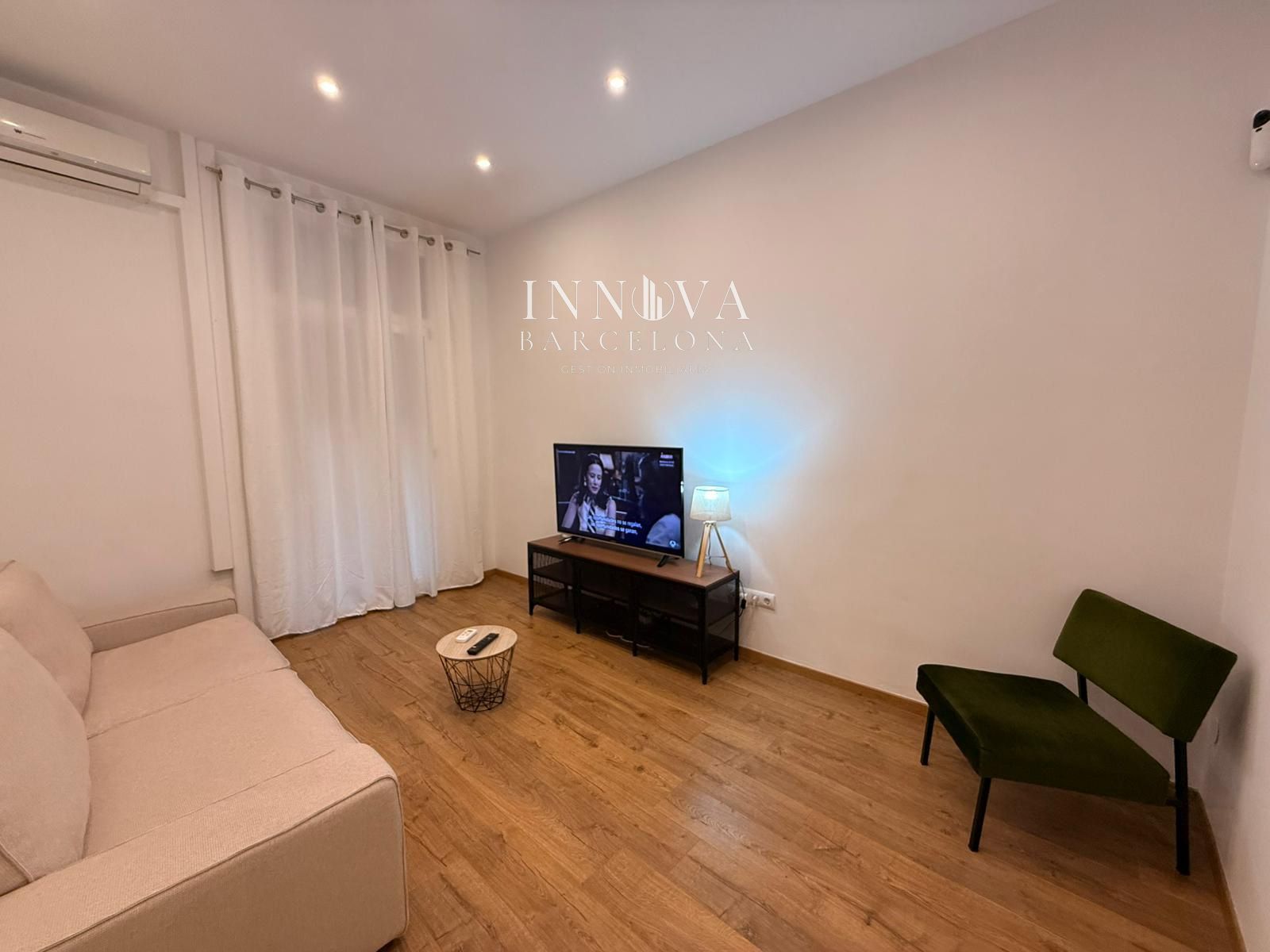 Sala d'estar de Pis en venda en  Barcelona Capital amb Aire condicionat, Calefacció i Terrassa