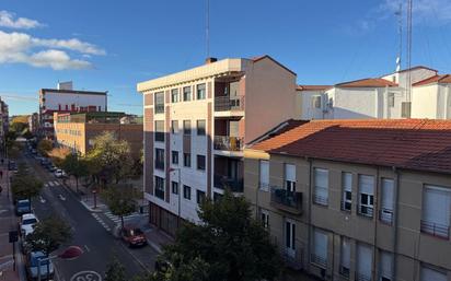 Vista exterior de Pis en venda en Valladolid Capital amb Calefacció, Parquet i Terrassa