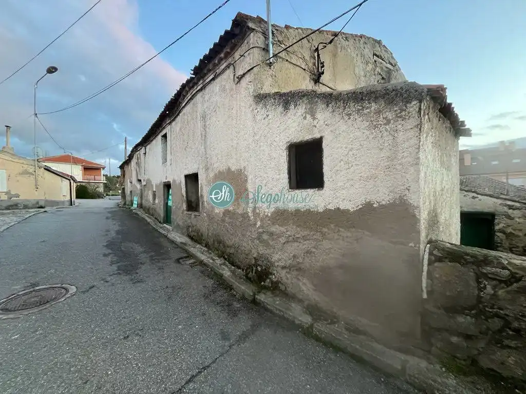 Exterior view of Houses for sale in Segovia