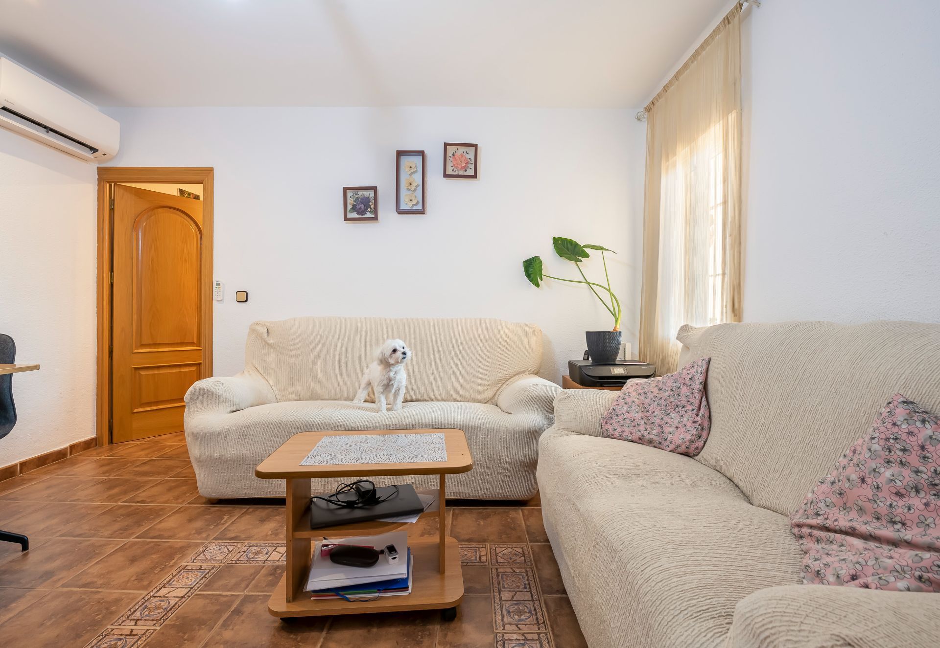 Living room of Flat for sale in  Madrid Capital  with Air Conditioner