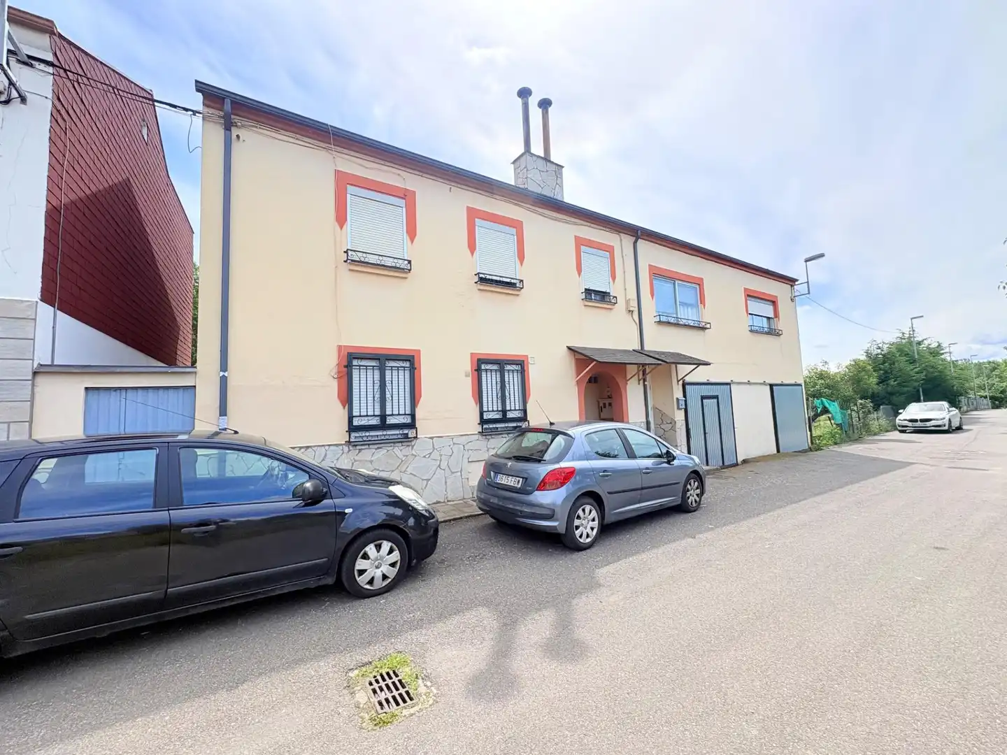 Vista exterior de Casa o chalet en venta en Torre del Bierzo con Calefacción, Jardín privado y Trastero