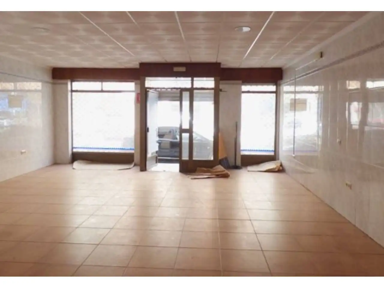 Local comercial en venta en El Pilar