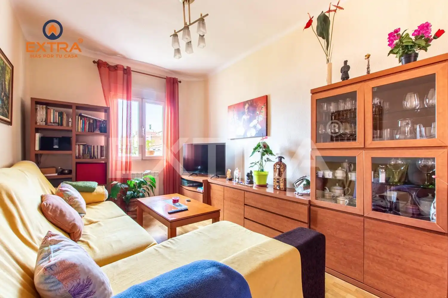 Living room of Flat for sale in  Madrid Capital  with Air Conditioner and Heating