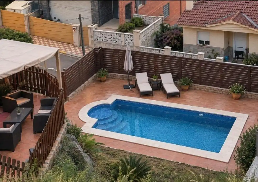 House with pool for sale in Abrera