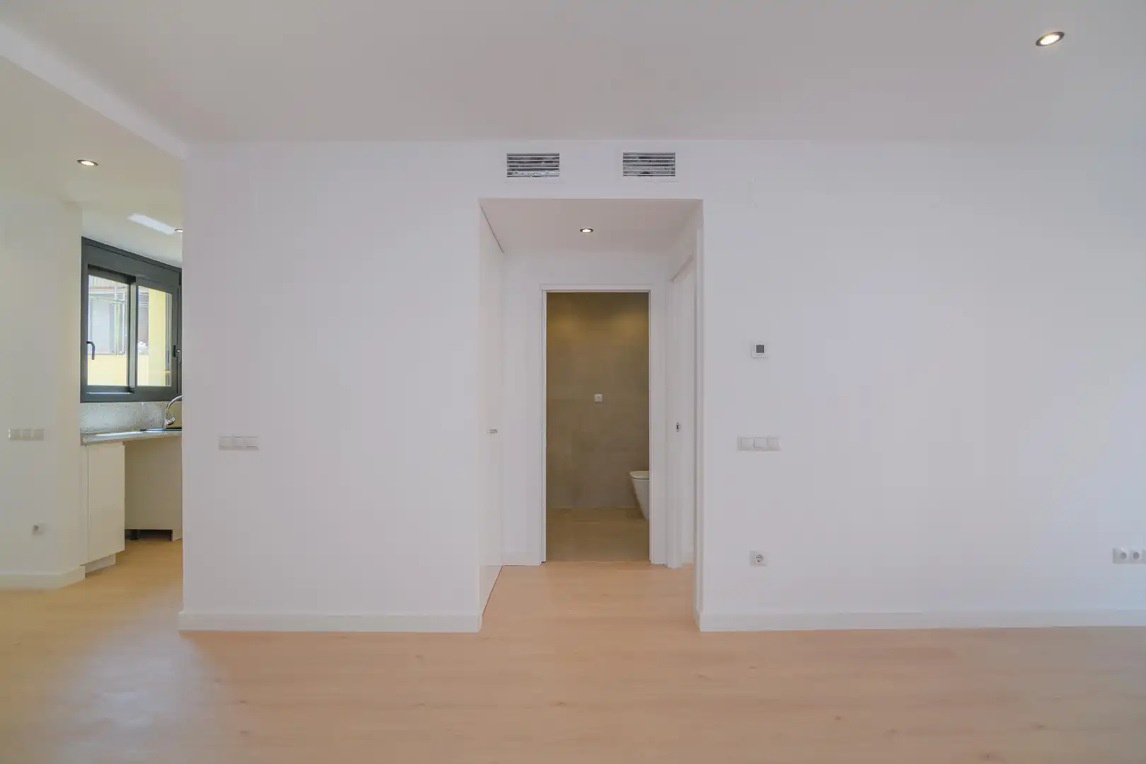 Penthouse with terrace for sale in Carrer Victòria 95, imagen 18
