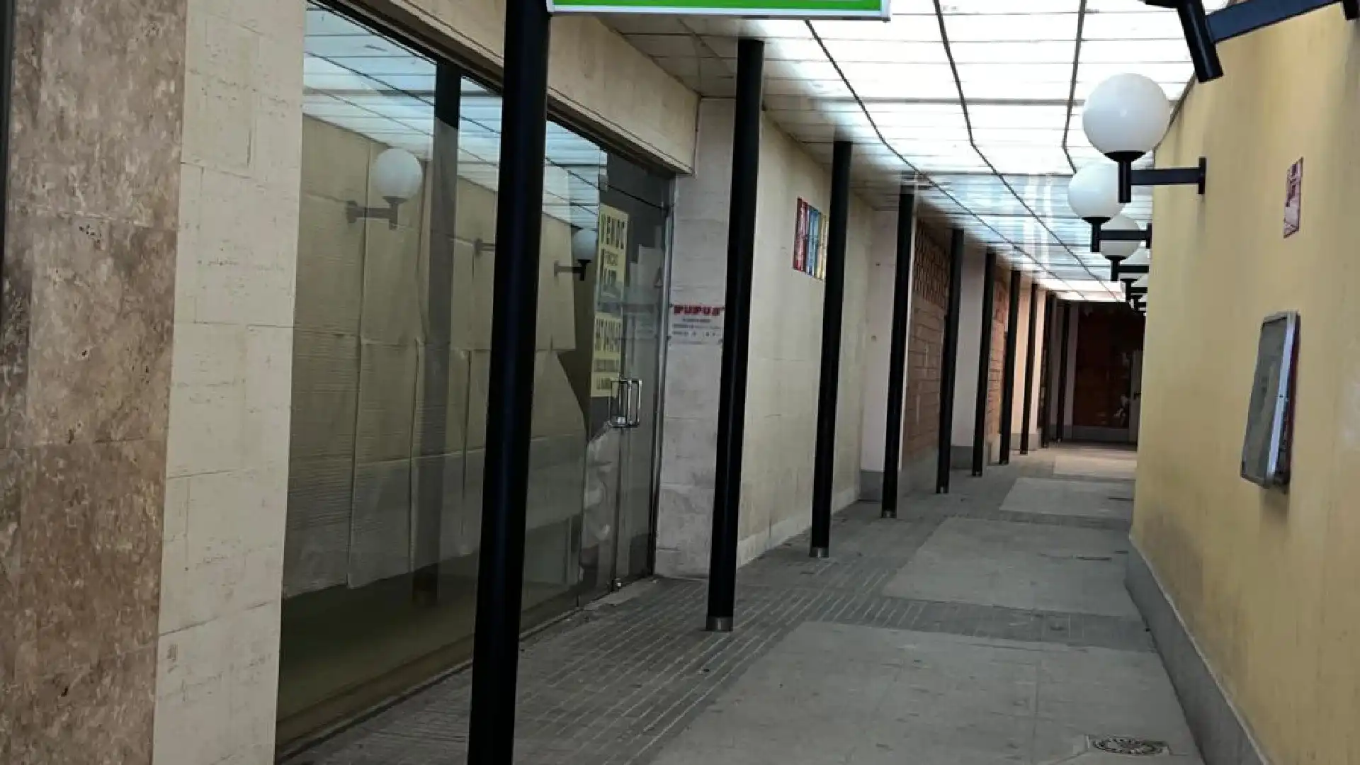 Local en venta en La Bañeza