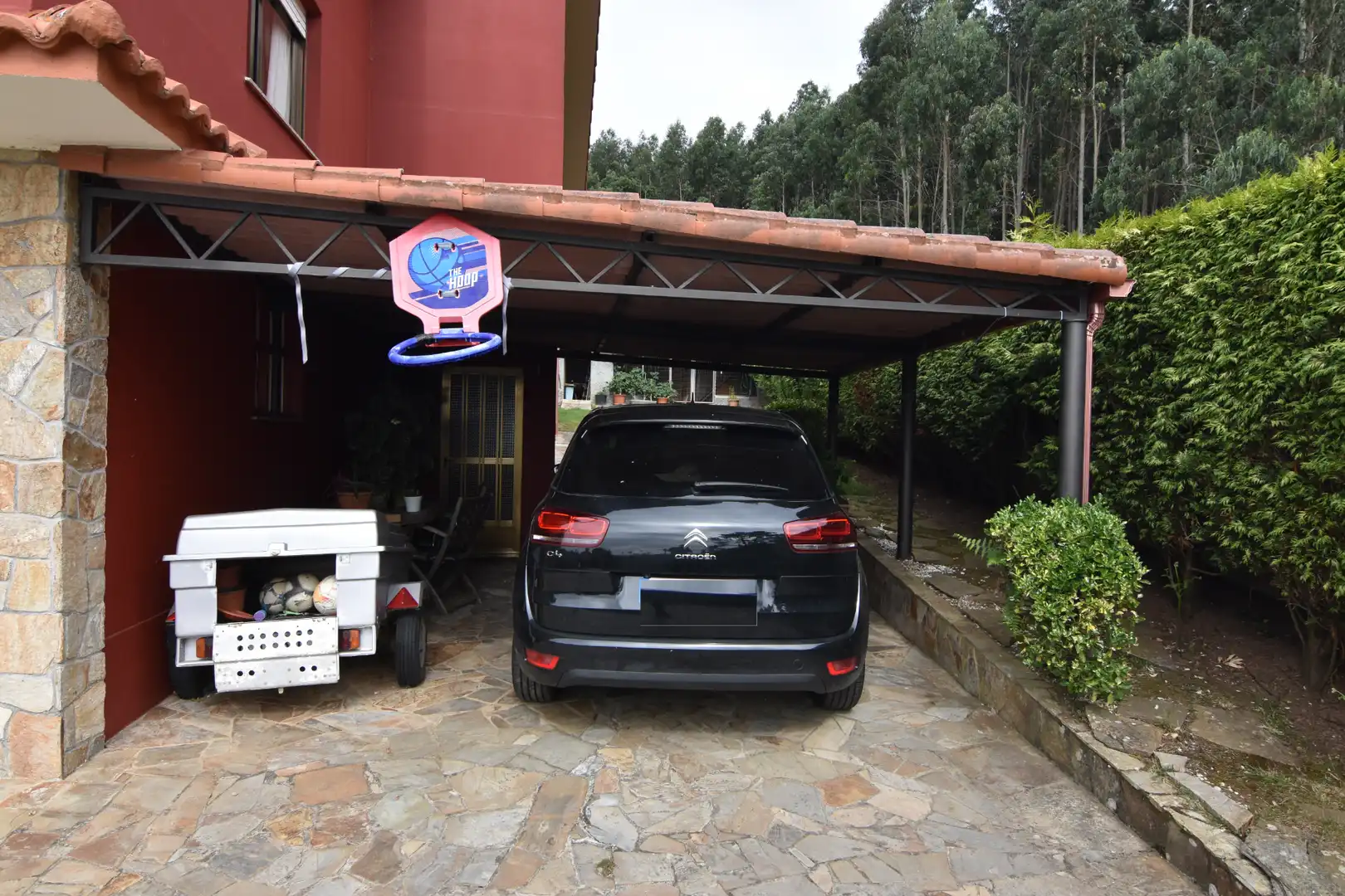 Parking de Casa o chalet en venta en Oleiros con Calefacción, Jardín privado y Parquet