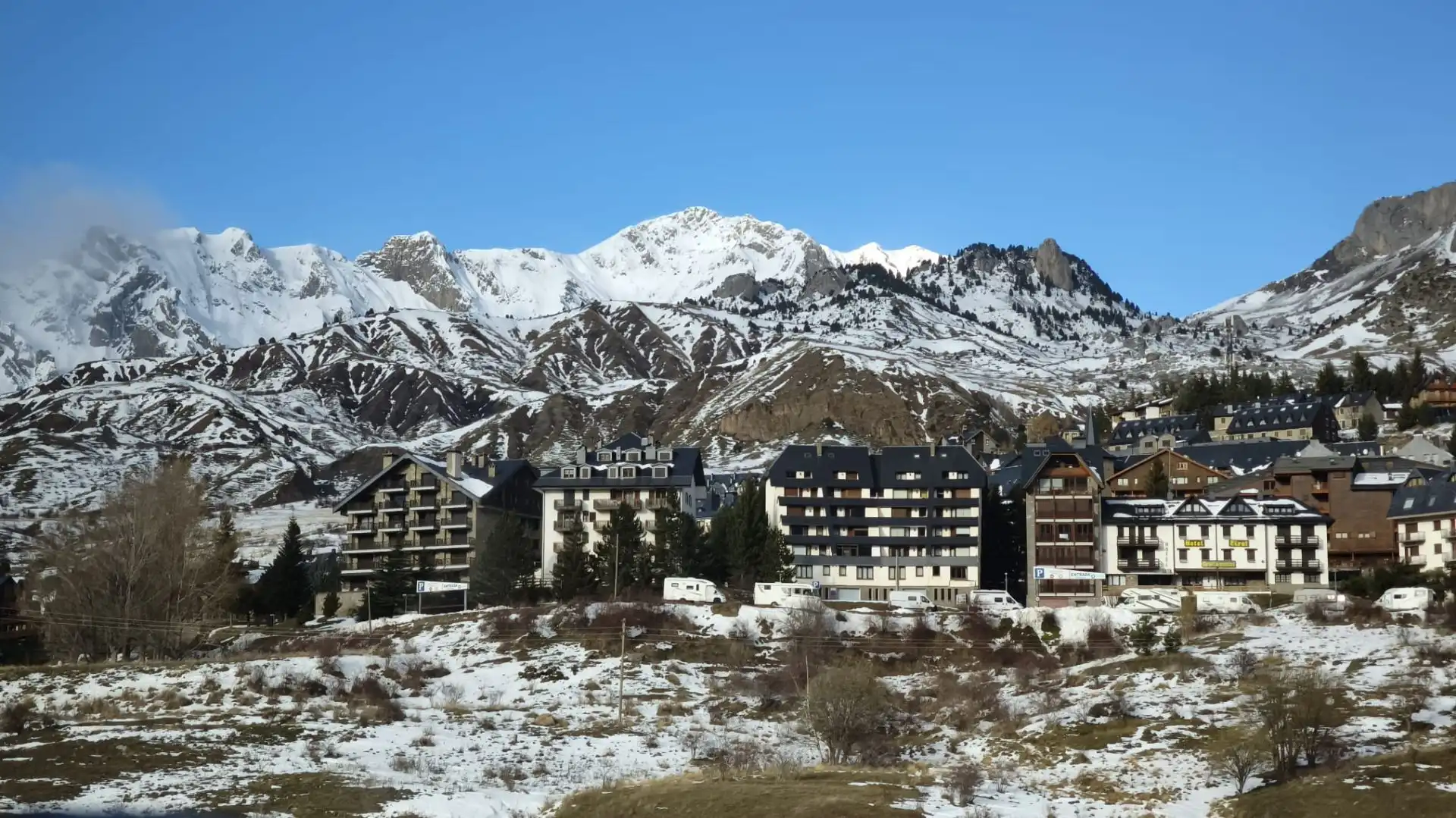 Exterior view of Commercial properties for sale in Sallent de Gállego  with Air Conditioner and Furnished