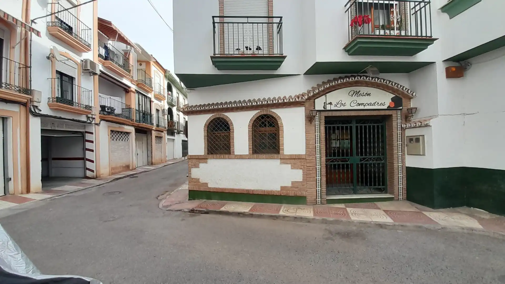 Local comercial en venta en MA-102 38