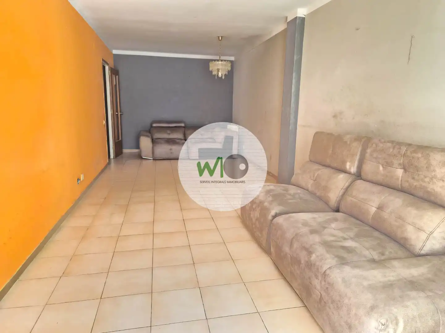 Piso en venta en Girona con Terraza y Balcón