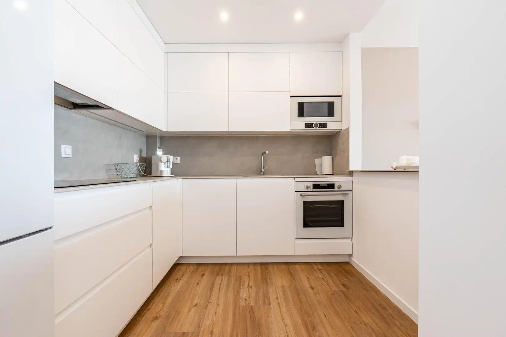 Cocina de Apartamento en venta en Almuñécar con Jardín privado, Terraza y Piscina comunitaria
