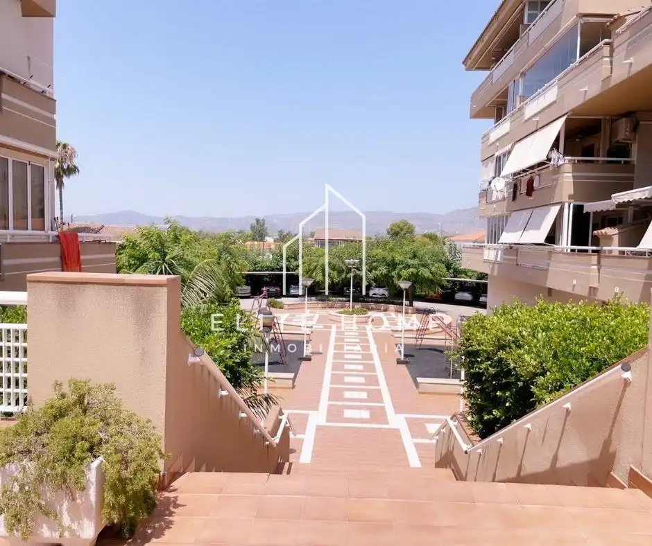 Vista exterior de Apartament de lloguer en Castellón de la Plana / Castelló de la Plana amb Aire condicionat, Calefacció i Jardí privat