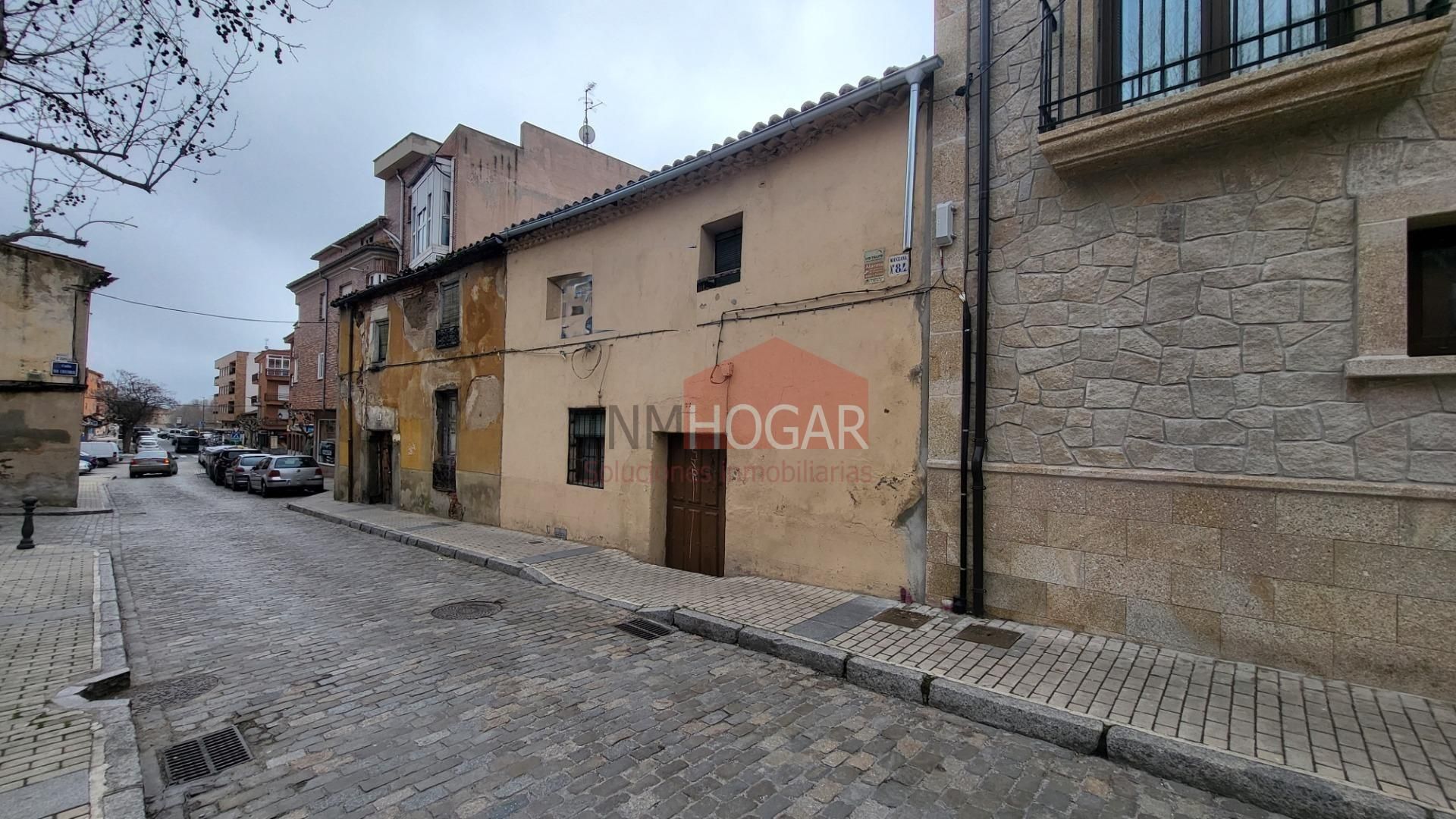 Vista exterior de Casa o xalet en venda en Ávila Capital amb Jardí privat i Traster