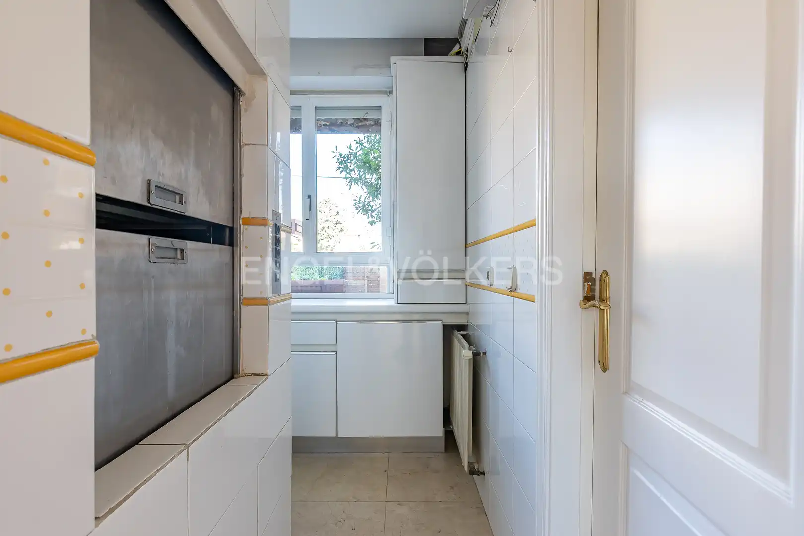 Casa a schiera con piscina in affitto a Calle de Ángel Cavero, imagen 10
