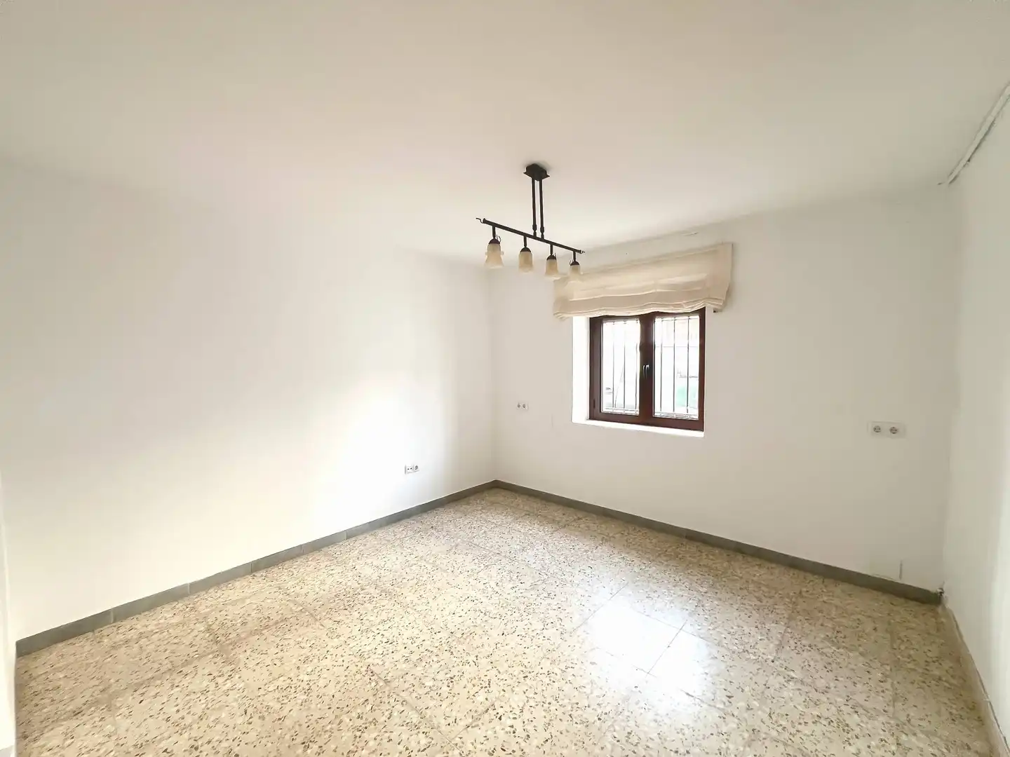 Vista exterior de Casa o chalet en venta en Peal de Becerro con Aire acondicionado y Terraza