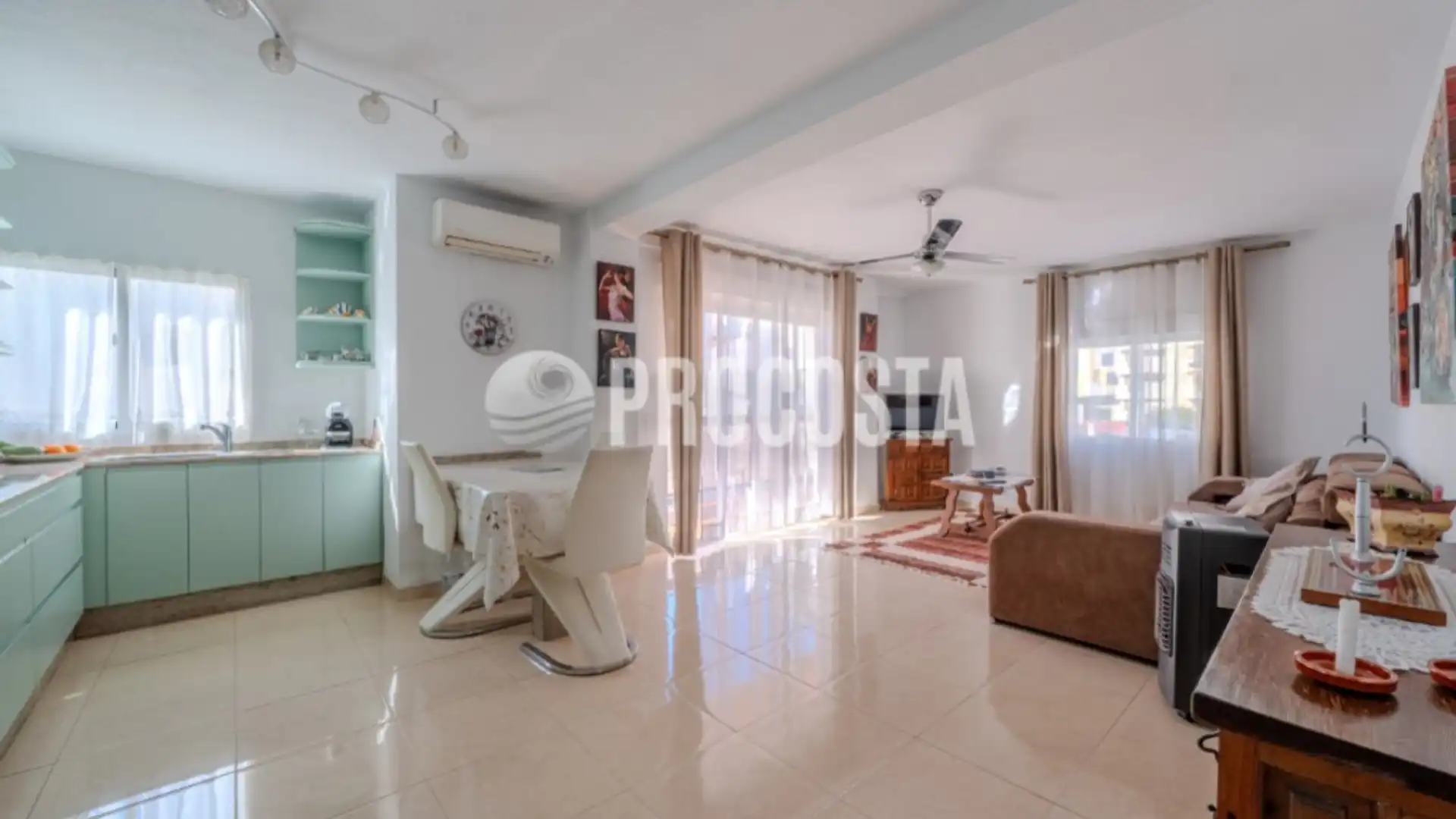 Living room of Flat for sale in Almuñécar  with Terrace and Internet