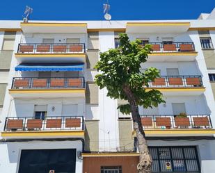 Exterior view of Flat for sale in Cantillana  with Balcony