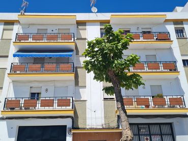 Pis amb balcó en venda a Avenida del Guadalquivir 73