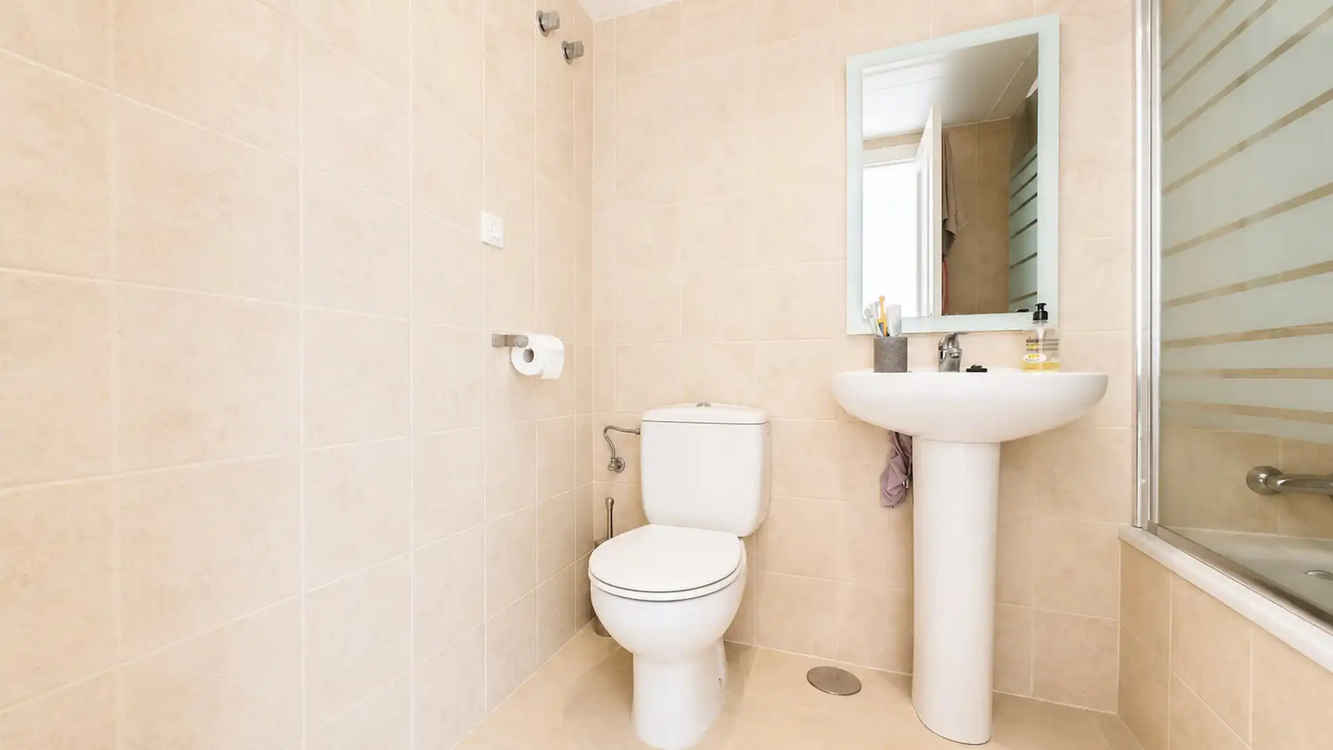 Baño de Ático en venta en Casares con Aire acondicionado, Terraza y Piscina