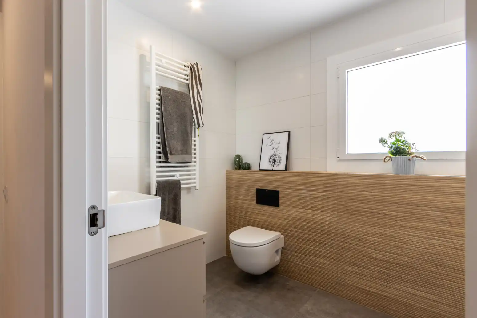 Badezimmer von Wohnung zum Verkauf in Terrassa mit Klimaanlage, Heizung und Parkett
