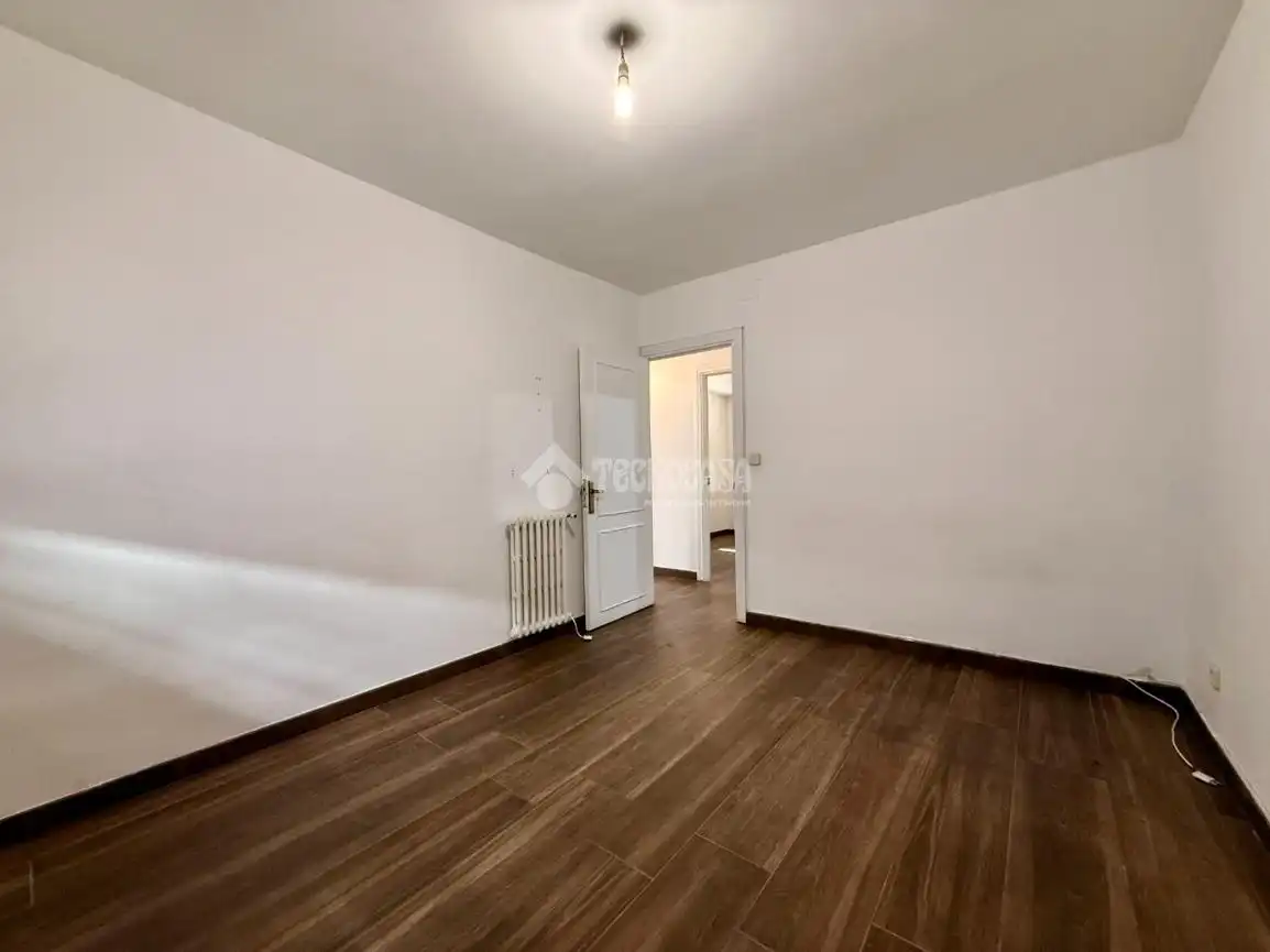 Bedroom of Flat for sale in Moratalaz
