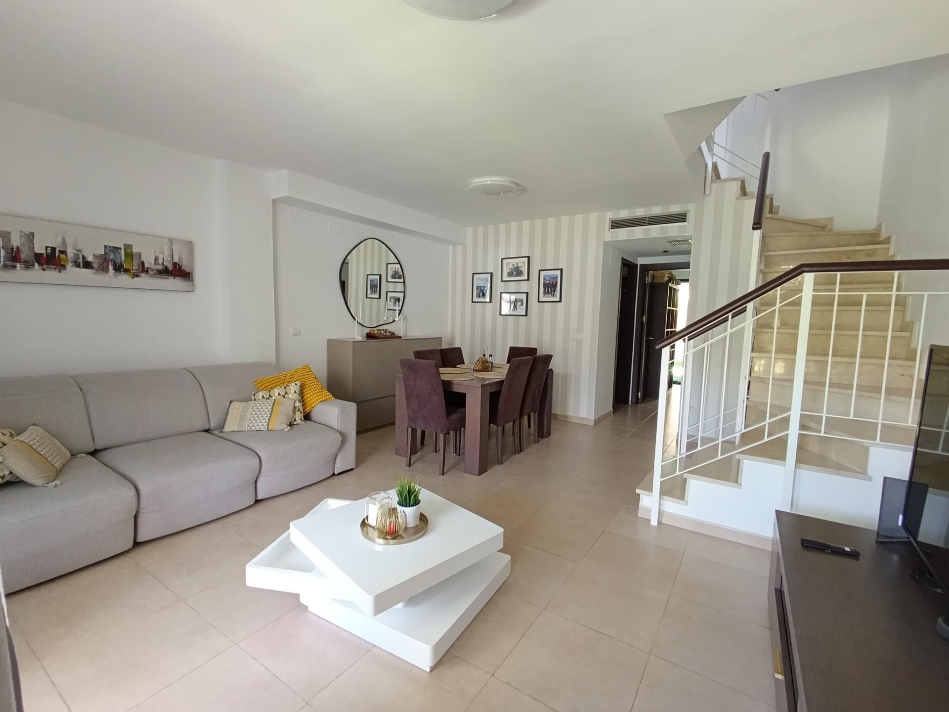 Sala de estar de Casa adosada en venta en Oropesa del Mar / Orpesa con Aire acondicionado, Calefacción y Jardín privado