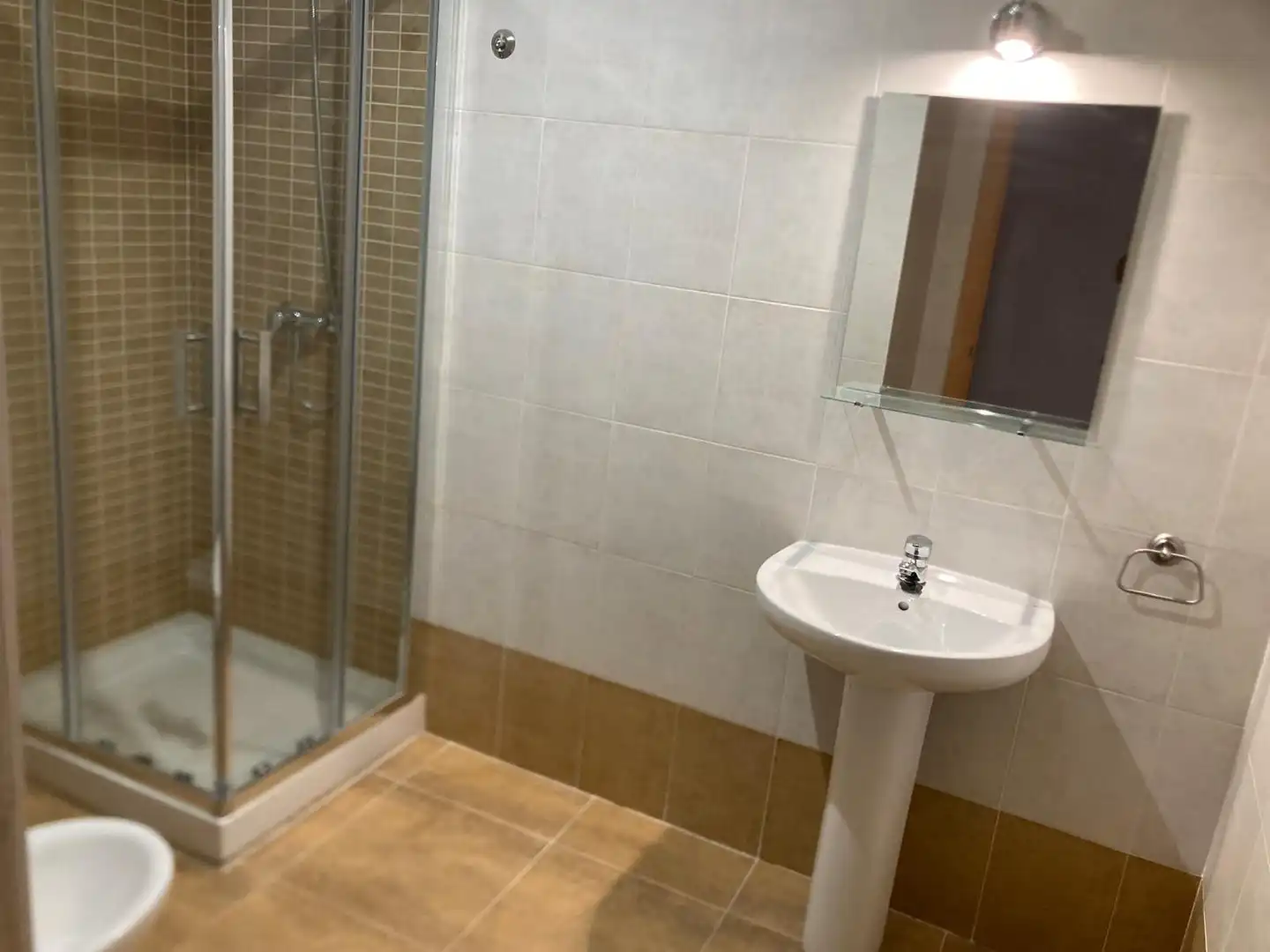 Bathroom of Flat for rent in Argés  with Heating, Terrace and Oven