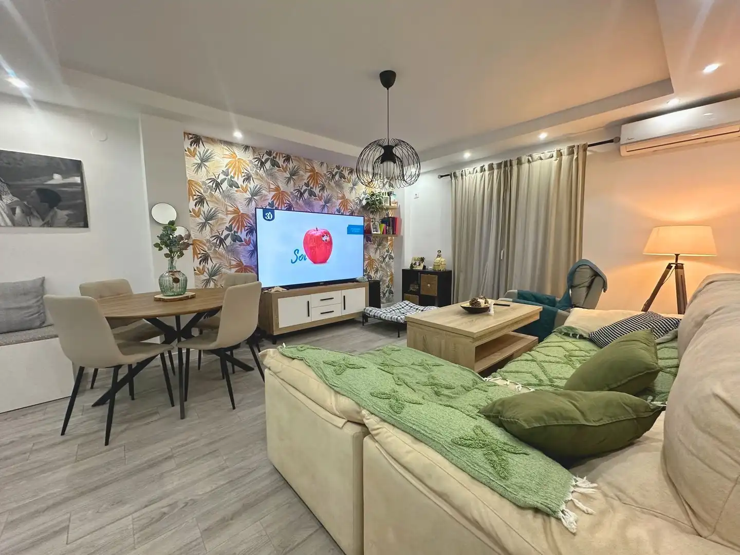 Sala d'estar de Pis en venda en El Puerto de Santa María amb Aire condicionat