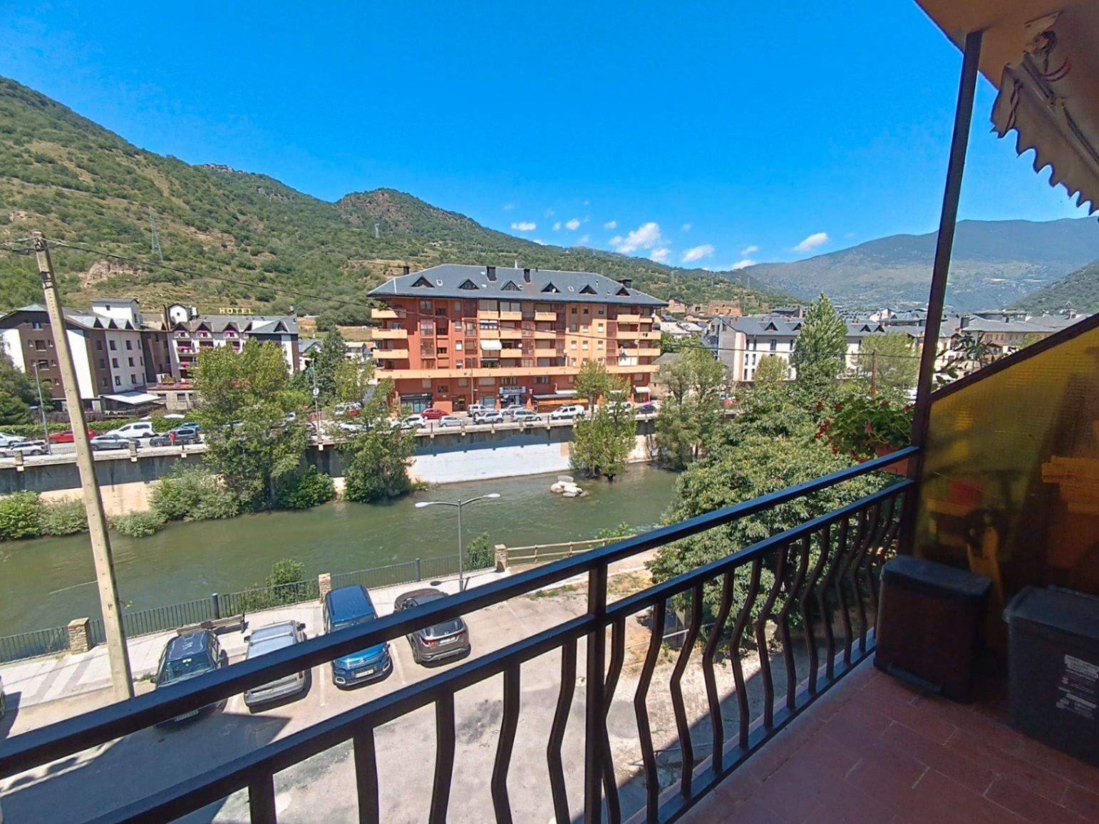 Terraza de Piso en venta en Sort