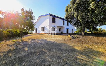 Vista exterior de Casa o xalet en venda en Archidona amb Aire condicionat, Jardí privat i Terrassa