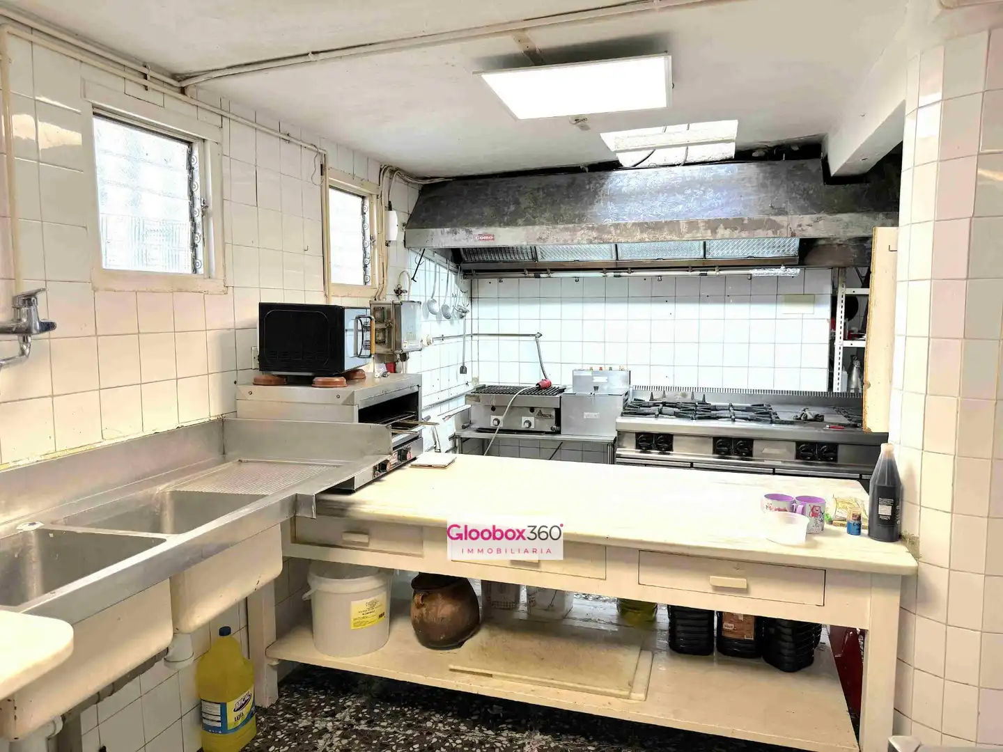 Local comercial en venda a Carrer de Lluís Companys i Jover 2, imagen 41